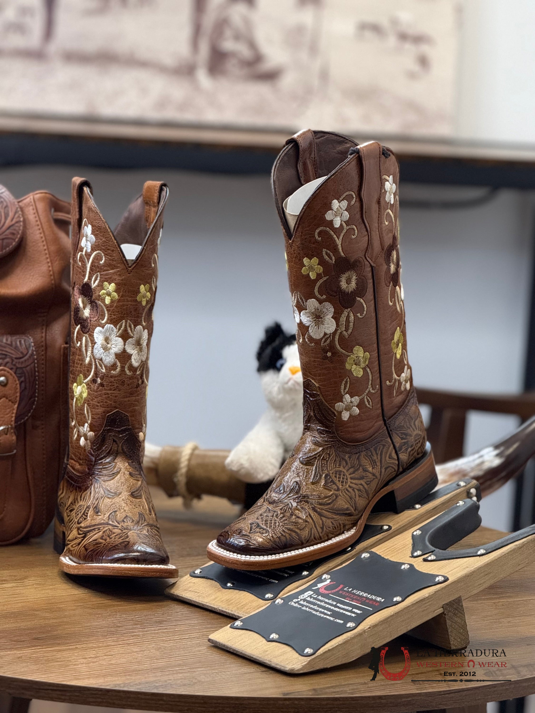 Womens Parais Hand Tooled Cedona Honey Square Toe Botas Mujeres