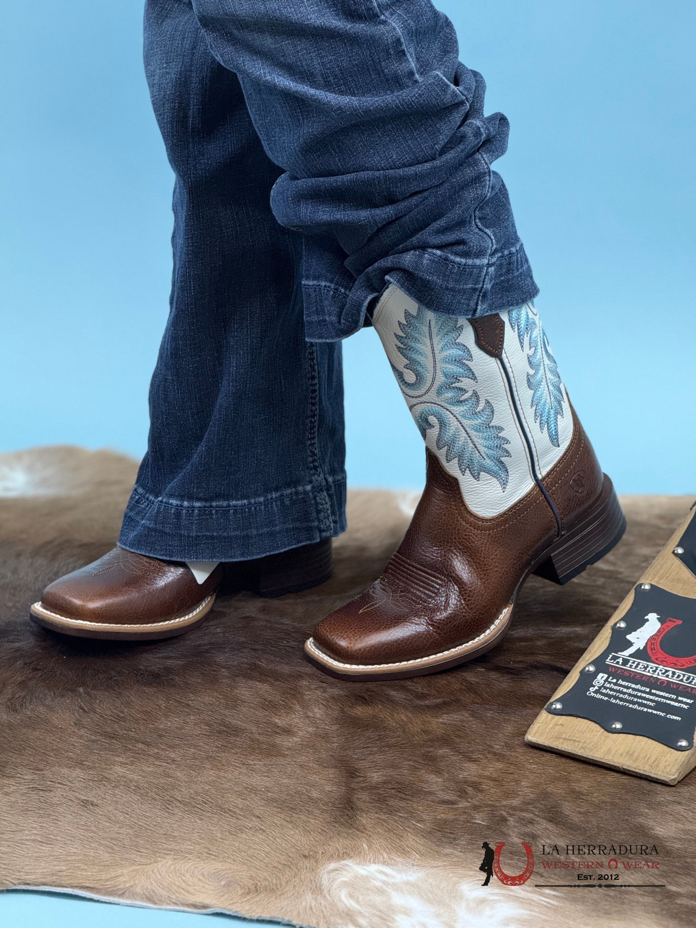 Womens Ariat Canyon Point Gingersnap White Square Toe Boots Botas Mujeres