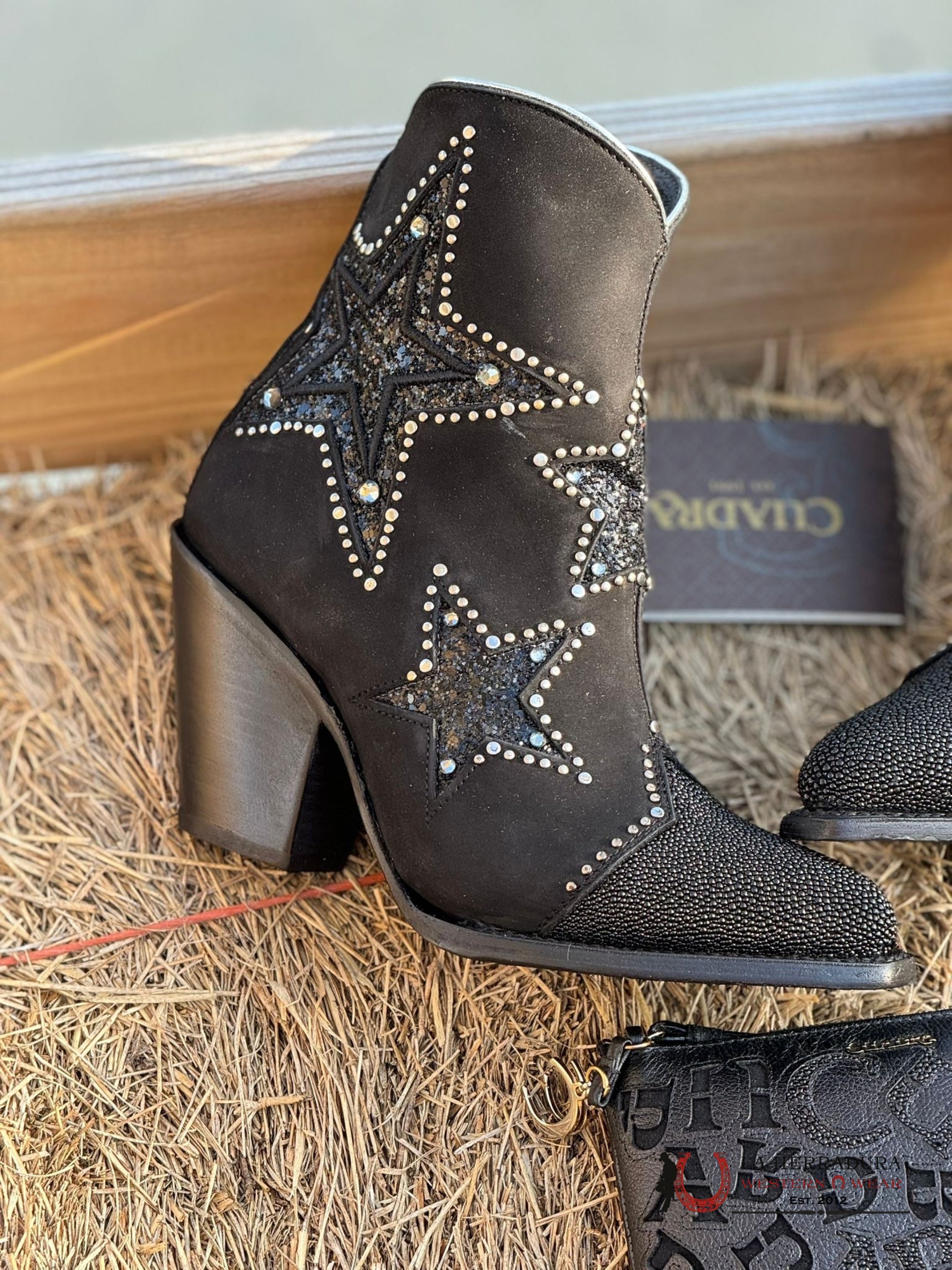 Womens Cuadra Botín Mantarraya Black Zipper & Studs Star Round Toe Botas Mujeres