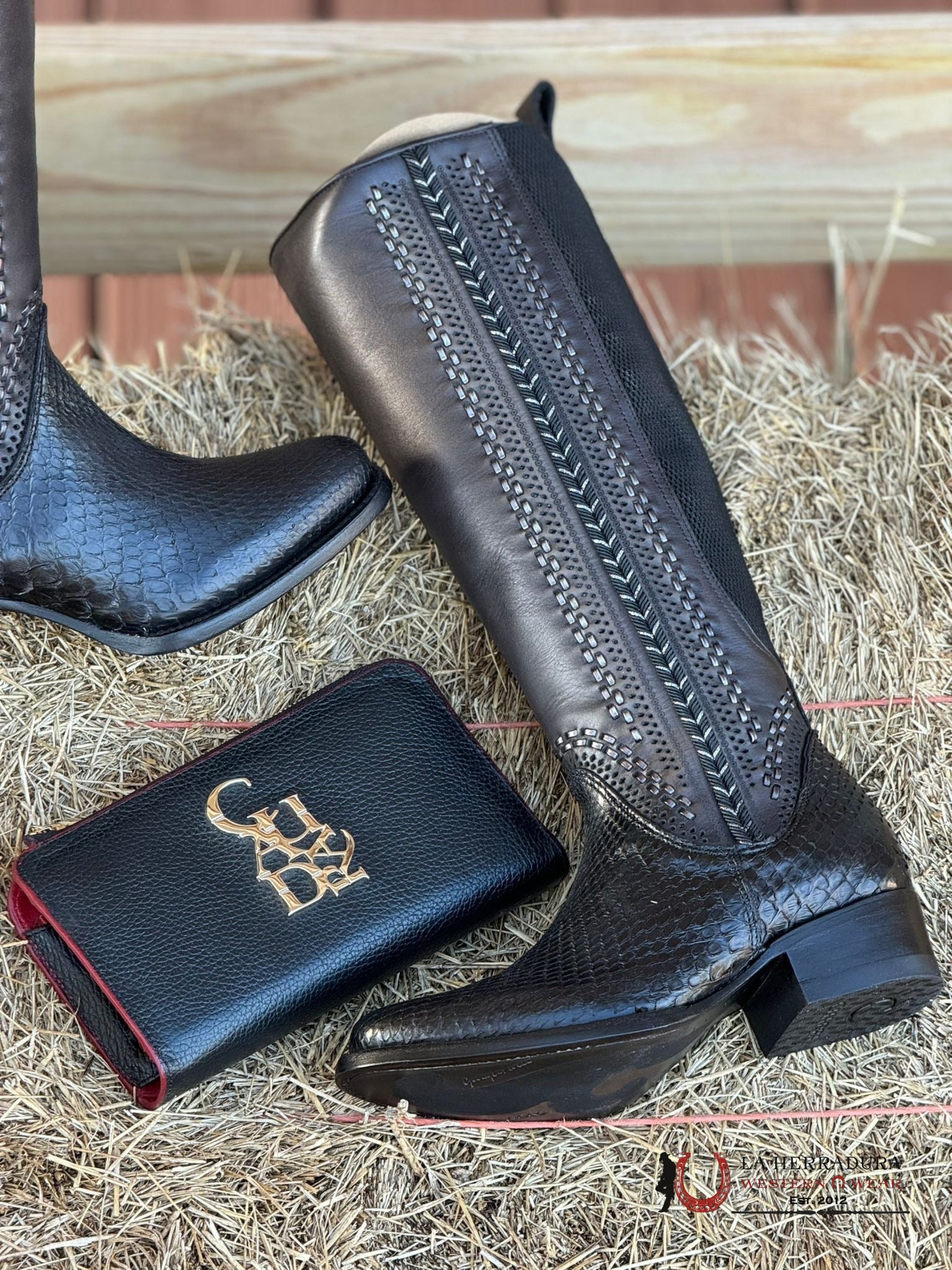 Womens Cuadra Python Plunge Black Zipper & Woven Tall Boot Round Toe Botas Mujeres