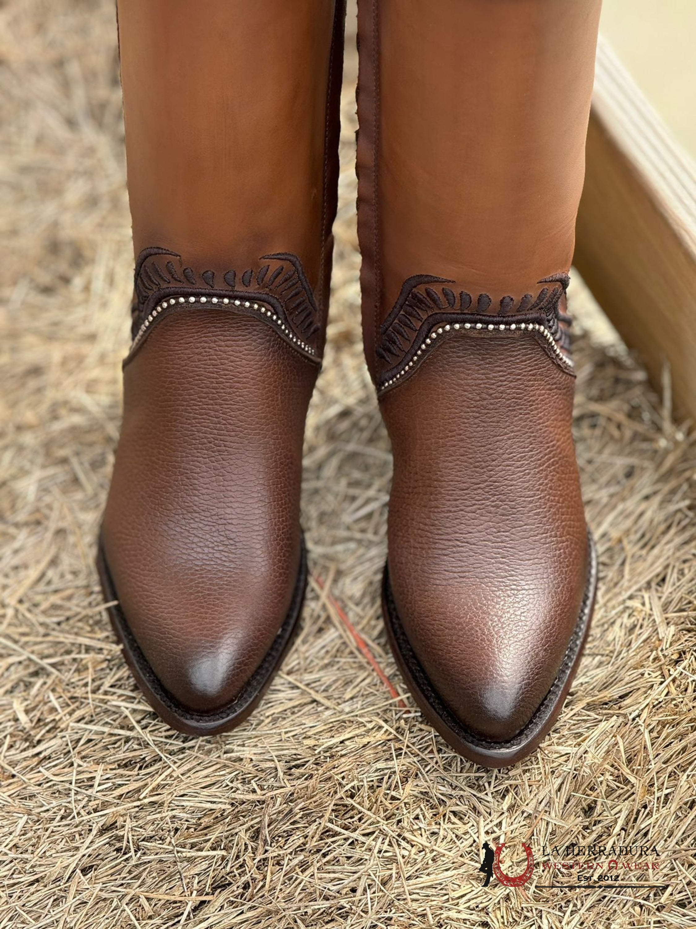 Women’s Cuadra Tall Boot Res Damasco Chocolate Embroidery Round Toe Botas Mujeres