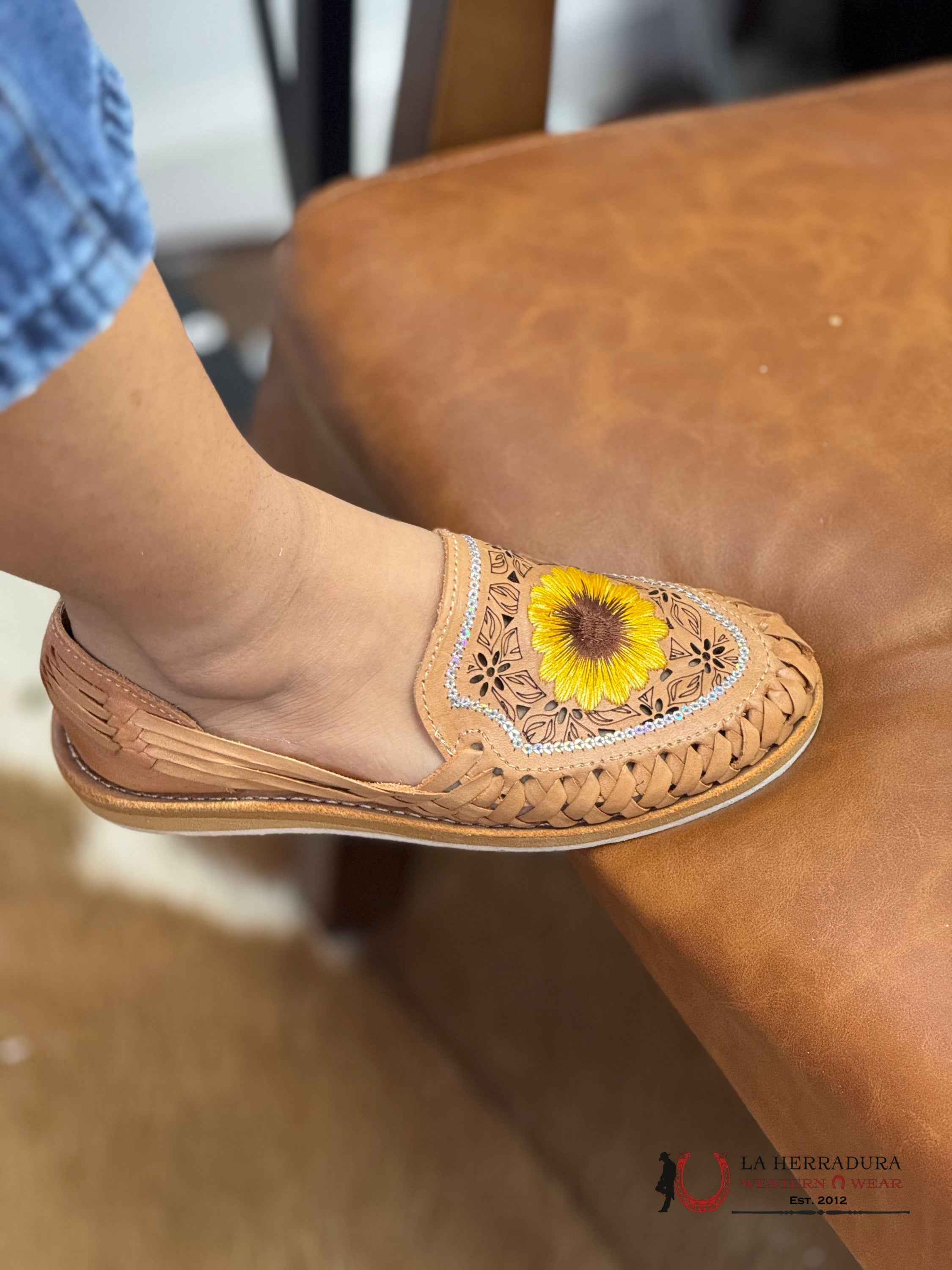 WOMENS HUARACHE NORA TAN 1 BOTAS MUJERES