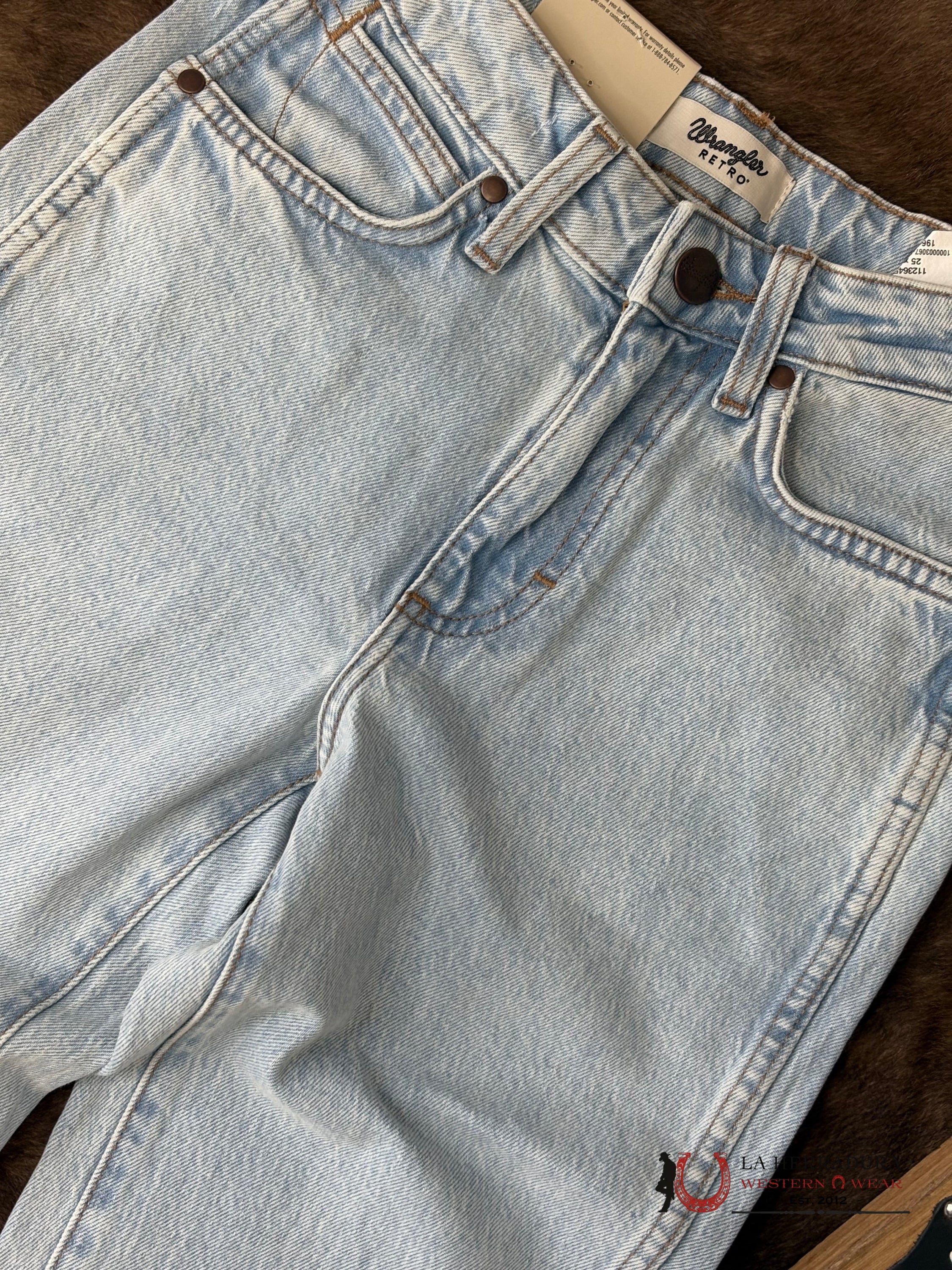 WOMENS WRANGLER BAILEY HIGH RISE BOOTCUT LIGHT WASHED ROPA MUJERES