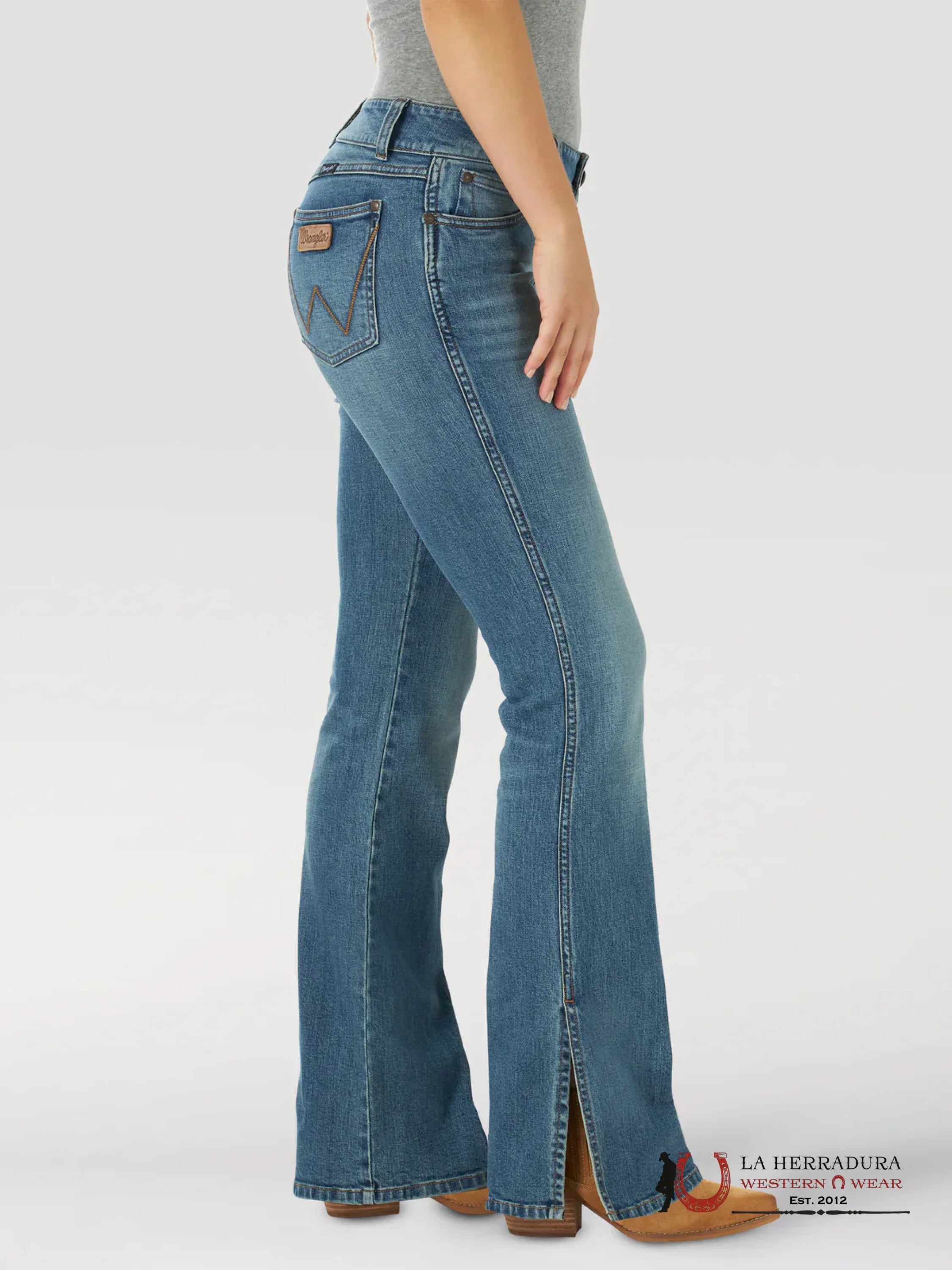 WOMENS WRANGLER MAE MID-RISE SADIE BOOT CUT 112317793 ROPA MUJERES