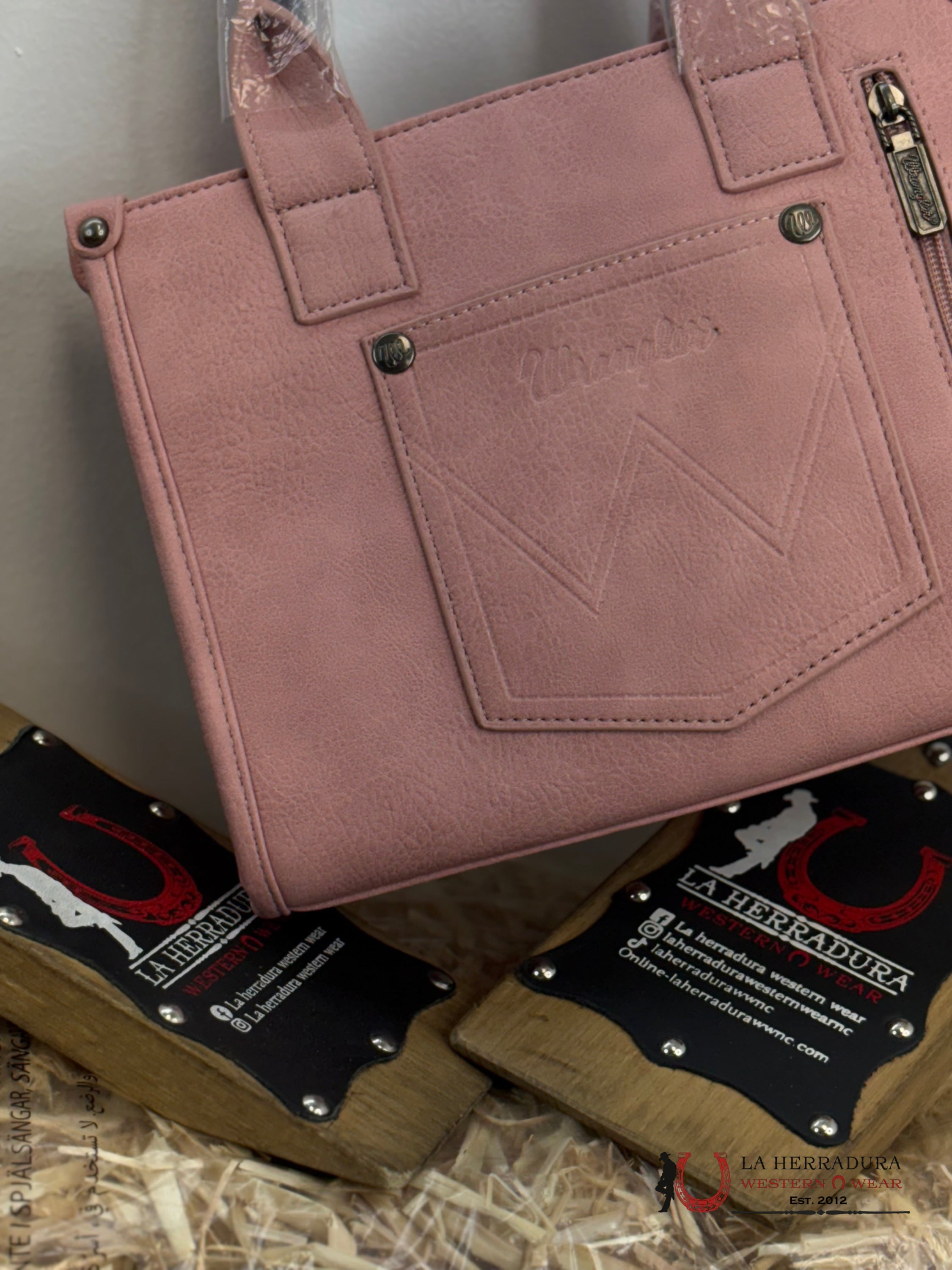 Wrangler Aztec Pink Cow Print Bag Ropa Mujeres