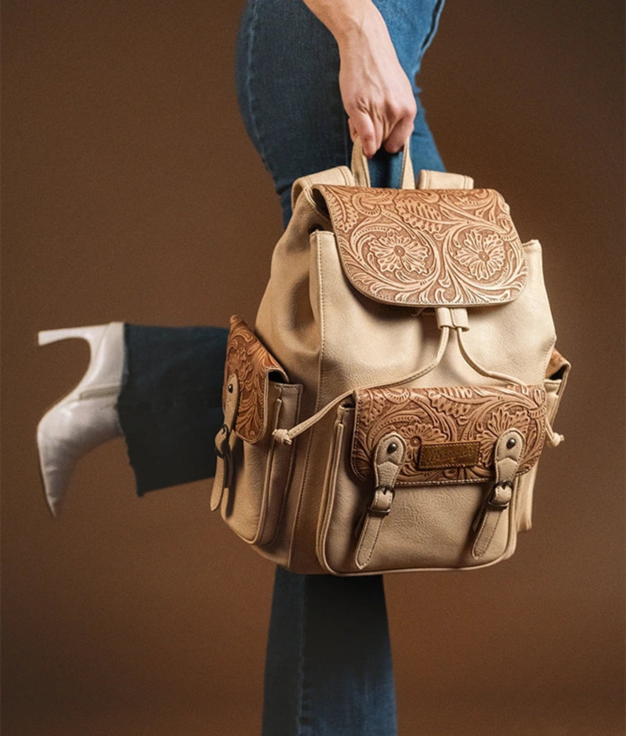 WRANGLER BOOKBAG TAN WG129110BTN ROPA MUJERES