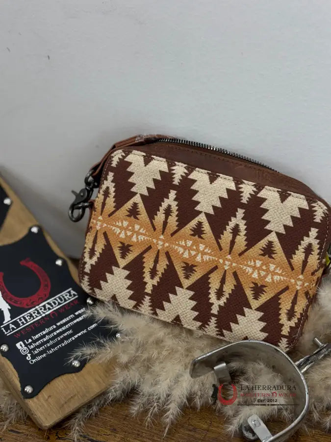 Wrangler Brown Aztec Crossbody Ropa Mujeres