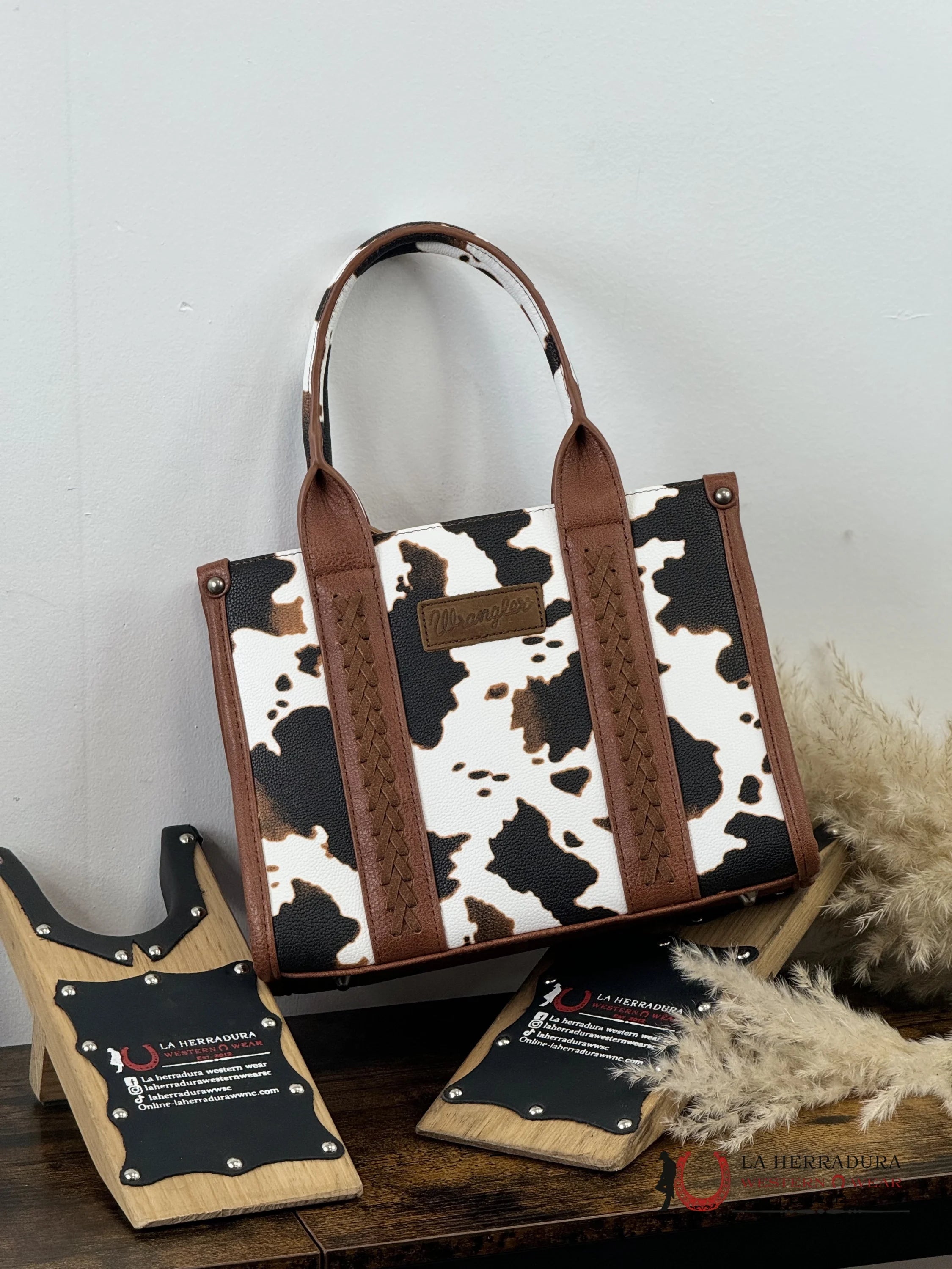Wrangler Brow Cow Print Hand Bag Ropa Mujeres