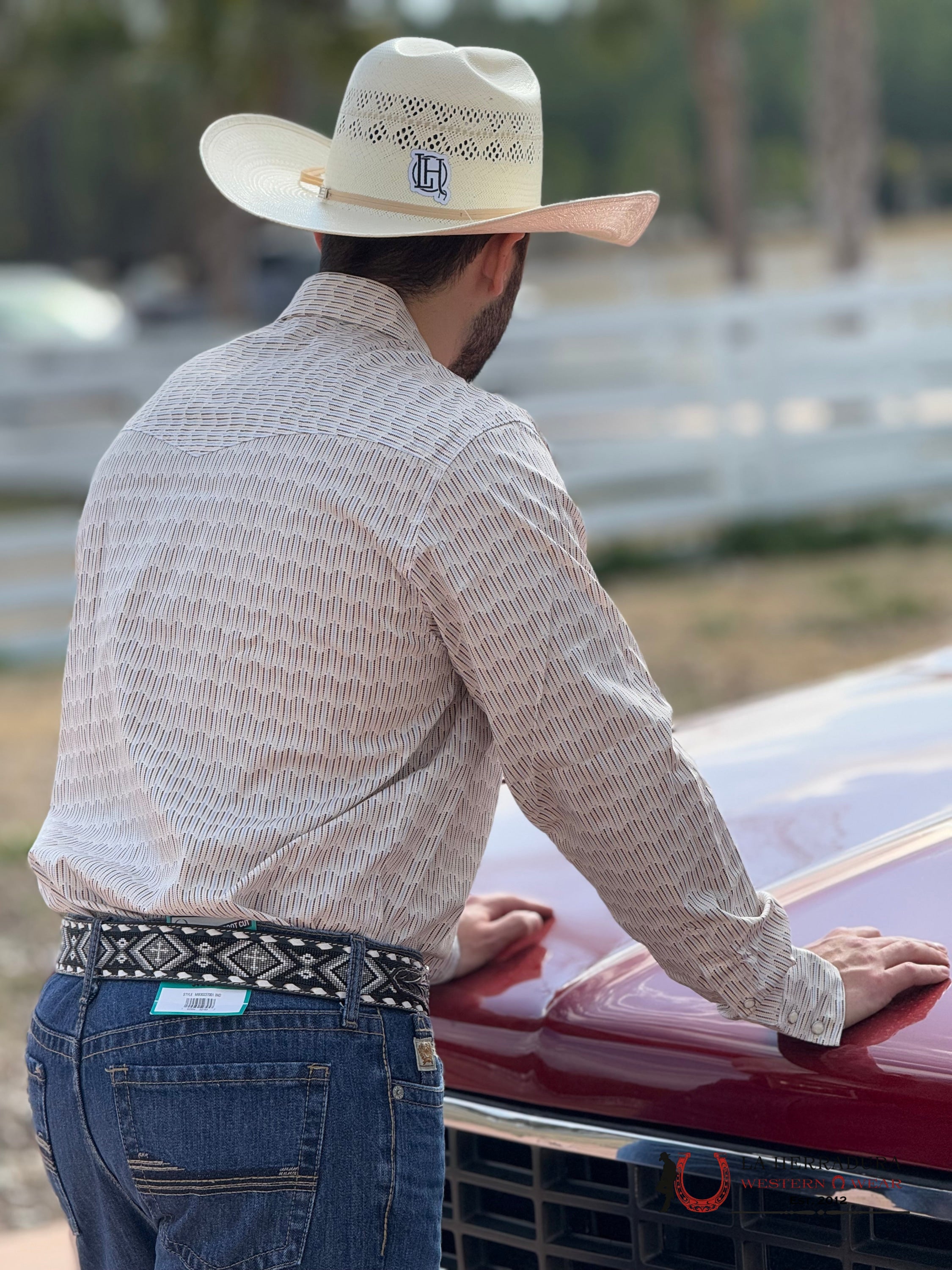 WRANGLER CLASSIC FIT 20X BEIGE WITH BROWN AND BLUE DETAILS - 9548 ROPA HOMBRES