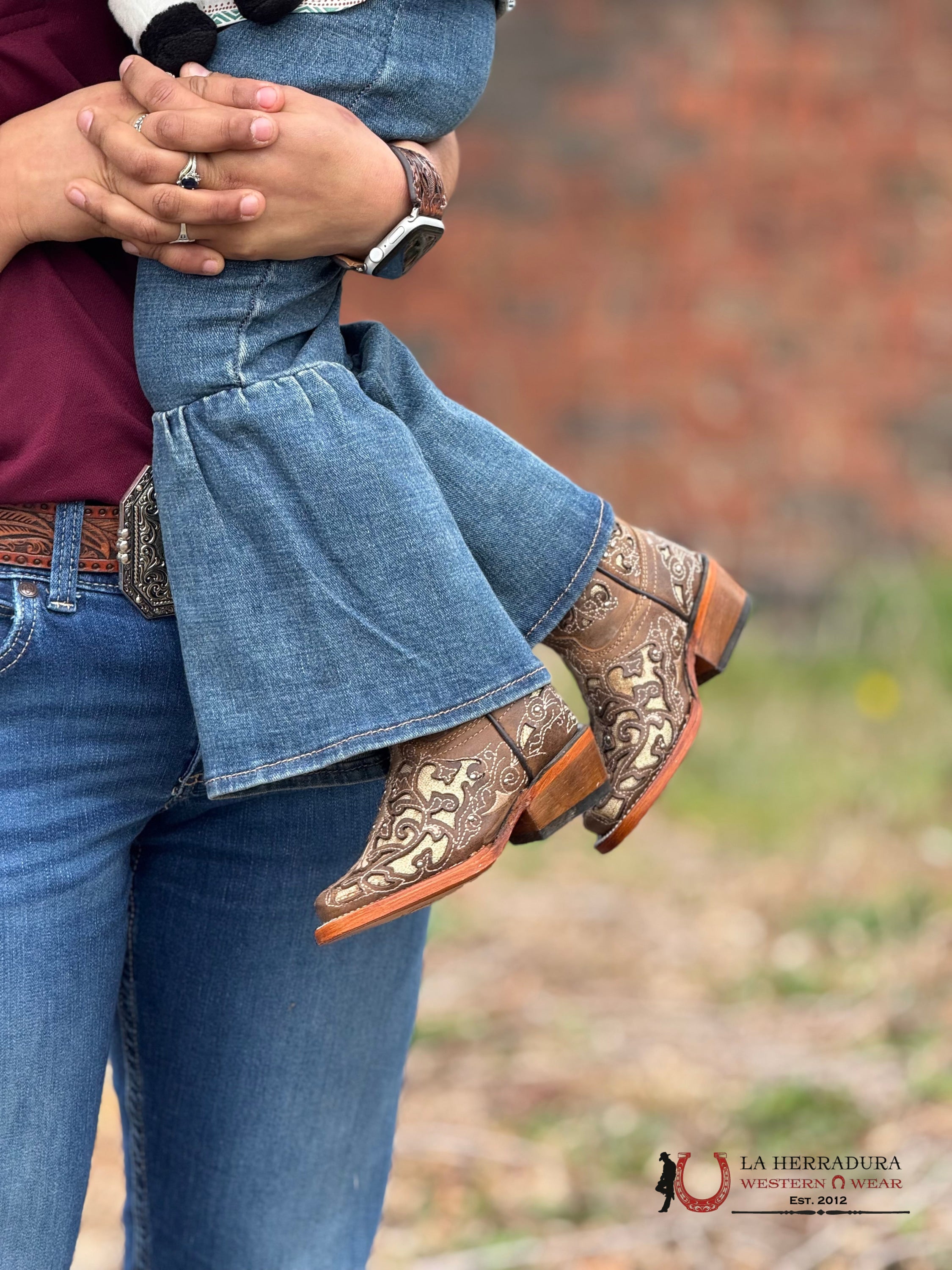 WRANGLER DARK WASH Flare With Brown Stiching NIÑOS