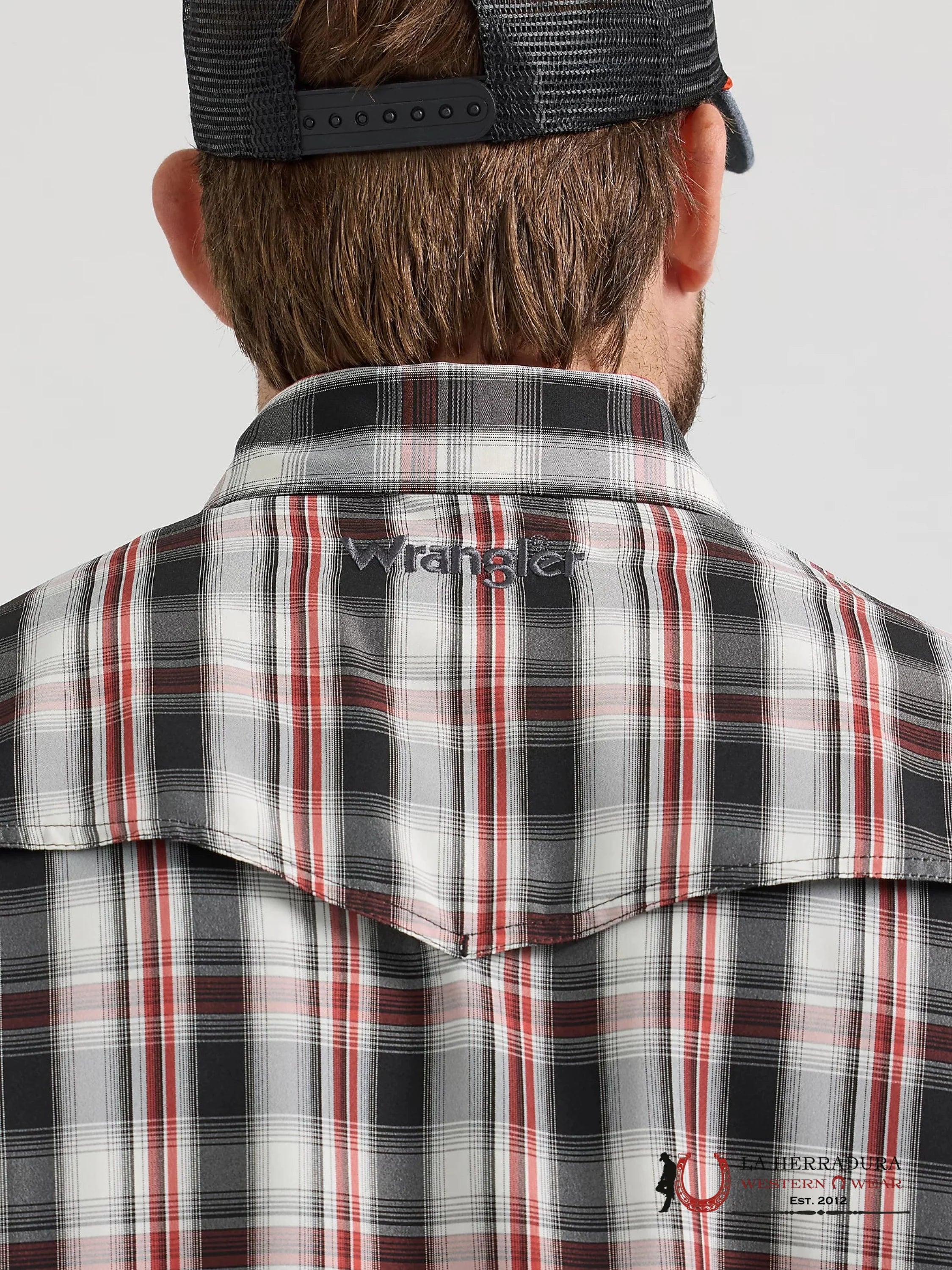 Wrangler Performance Classic Fit Black/Red Long Sleeve 2661 Ropa Hombres