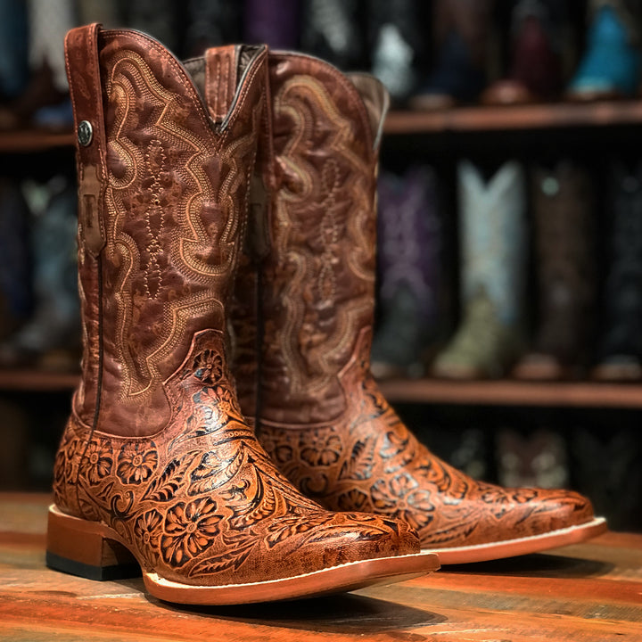 TANNER MARK MEN BOOT HAND TOOLED COGNAC