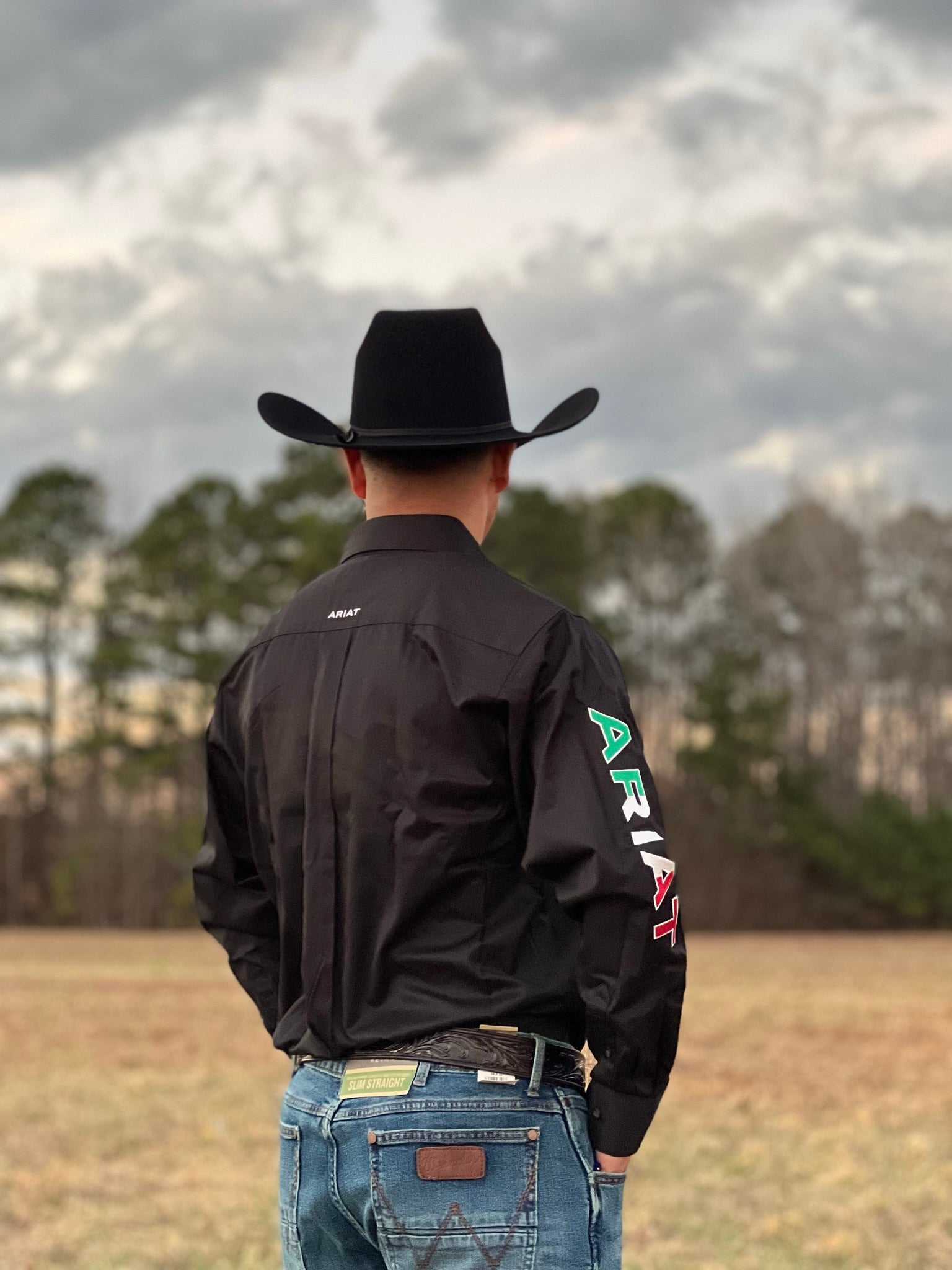 CAMISA ARIAT AJUSTADA NEGRA / LOGO MÉXICO 