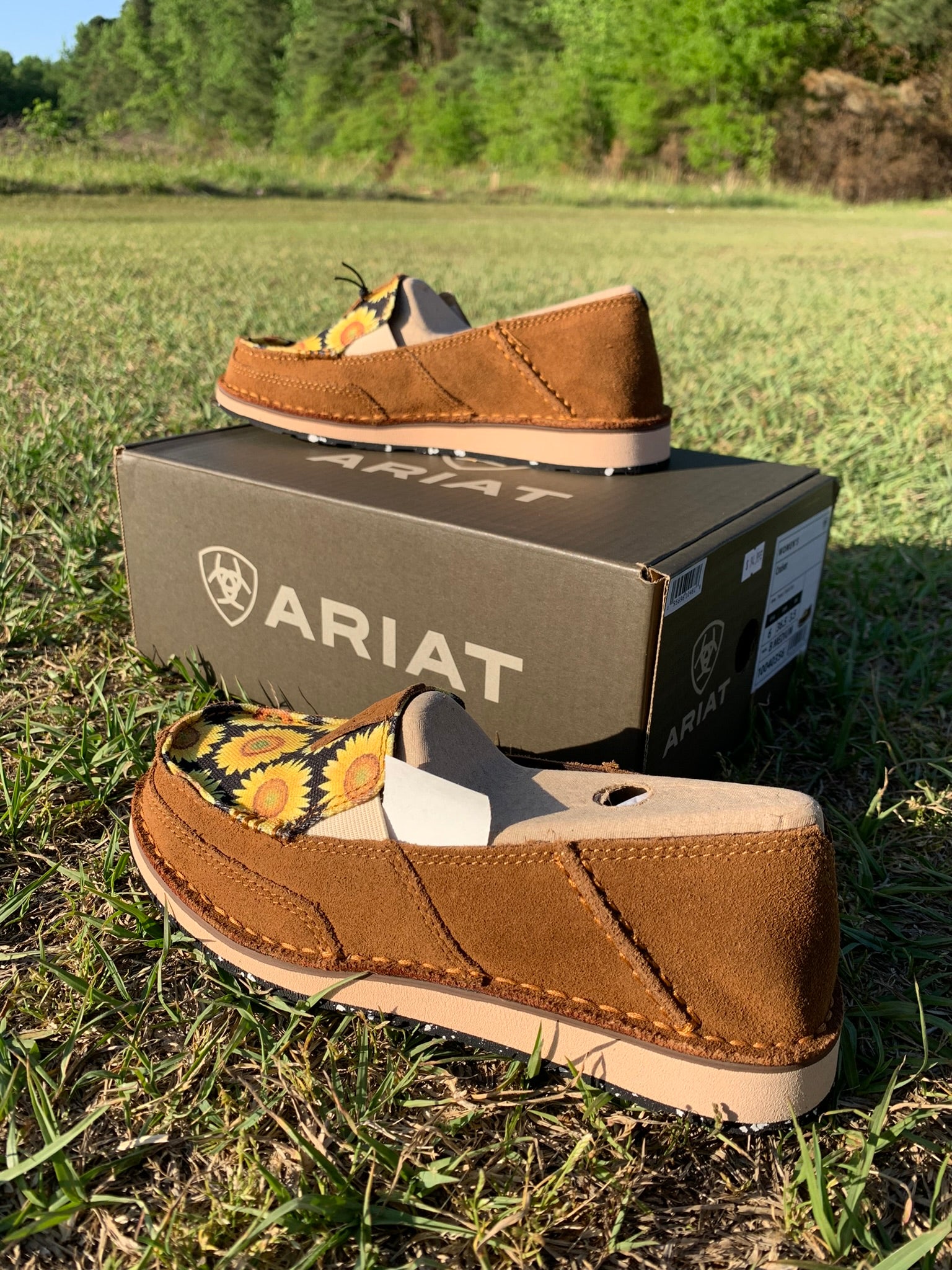 ARIAT WOMENS CRUSIER SUNFLOWERS