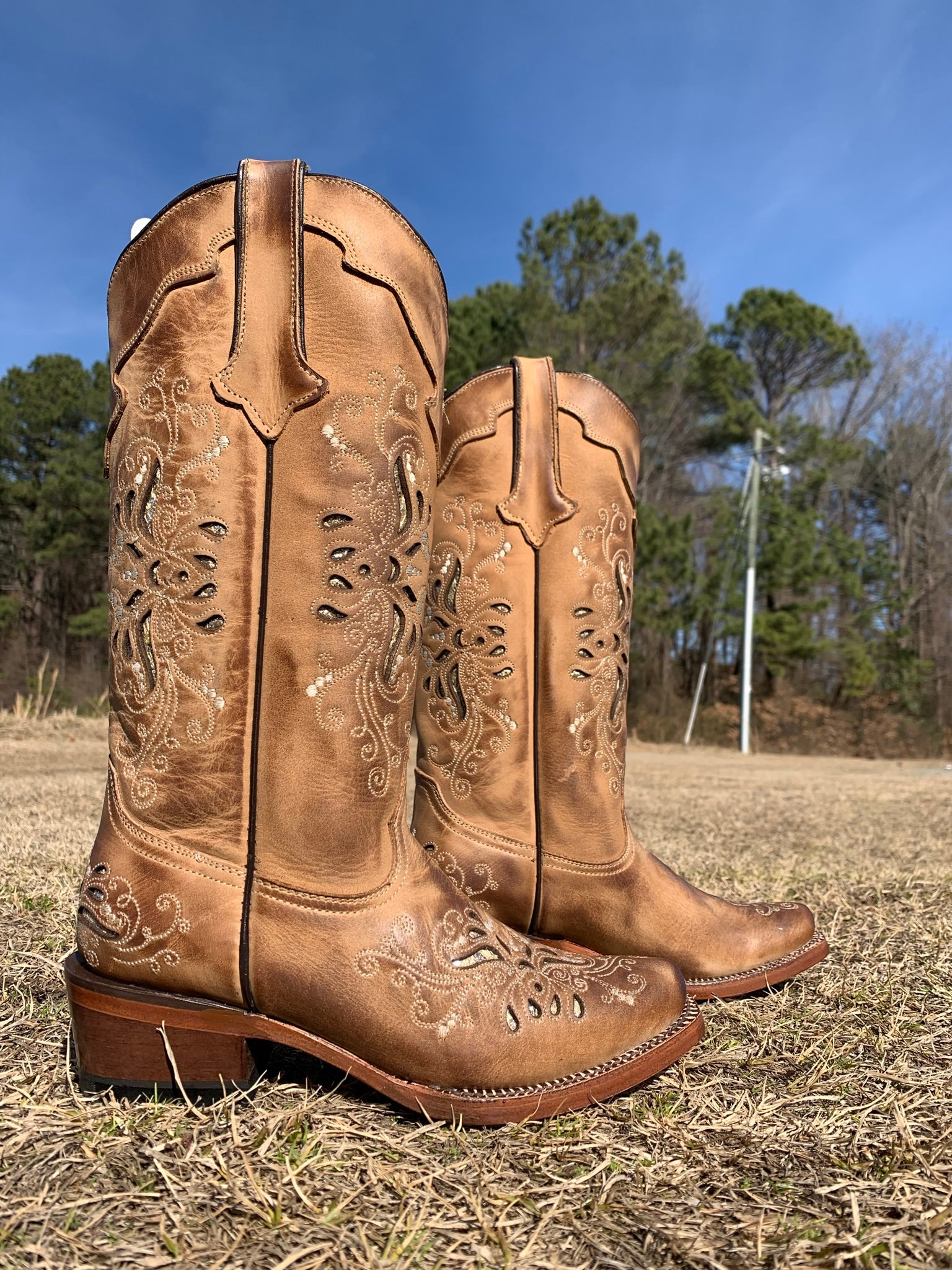 TANNER MARK MESQUITE SAND WITH BROWN BUTTERFLY INLAY 205060