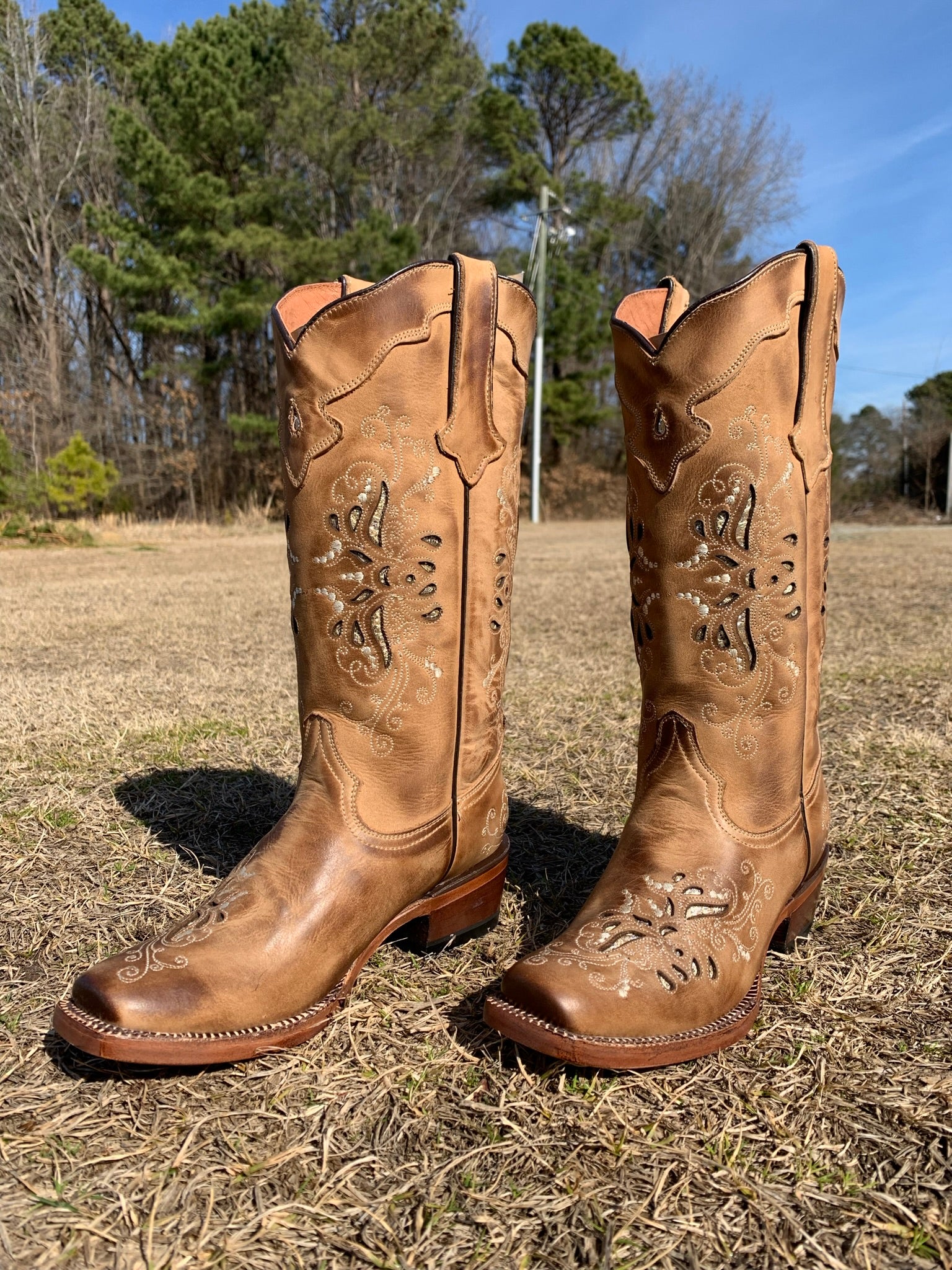 TANNER MARK MESQUITE SAND WITH BROWN BUTTERFLY INLAY 205060