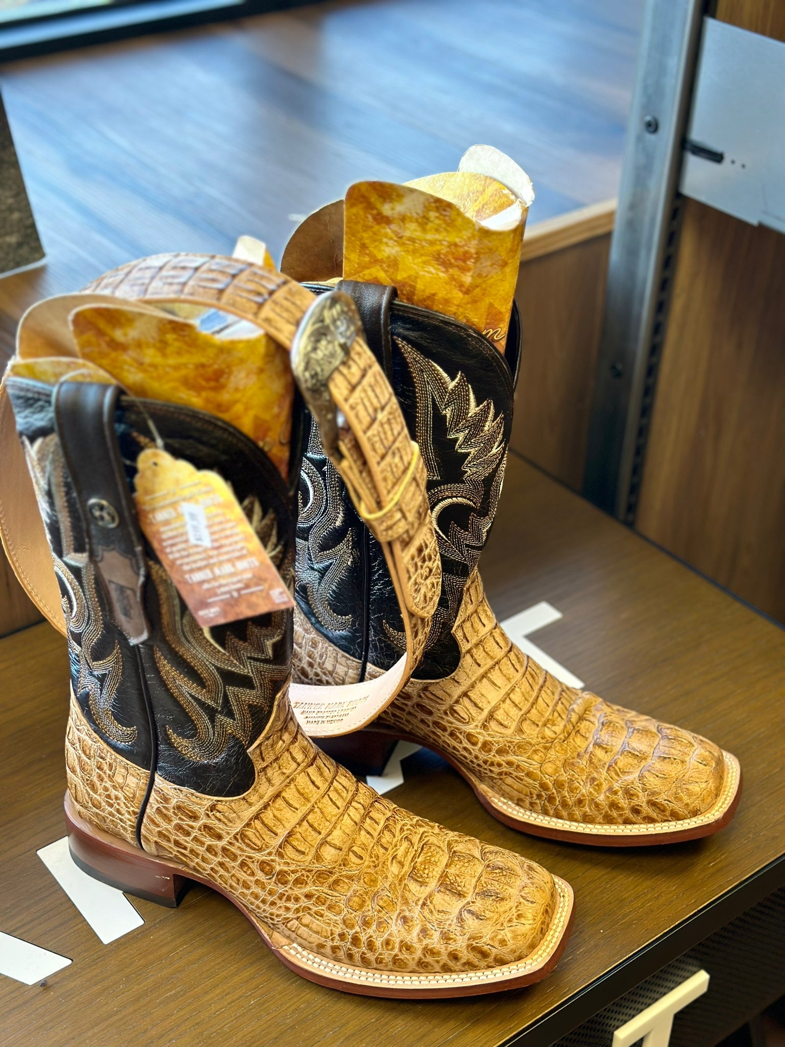 TANNER MARK BOOT PRINT CAIMAN HONEY