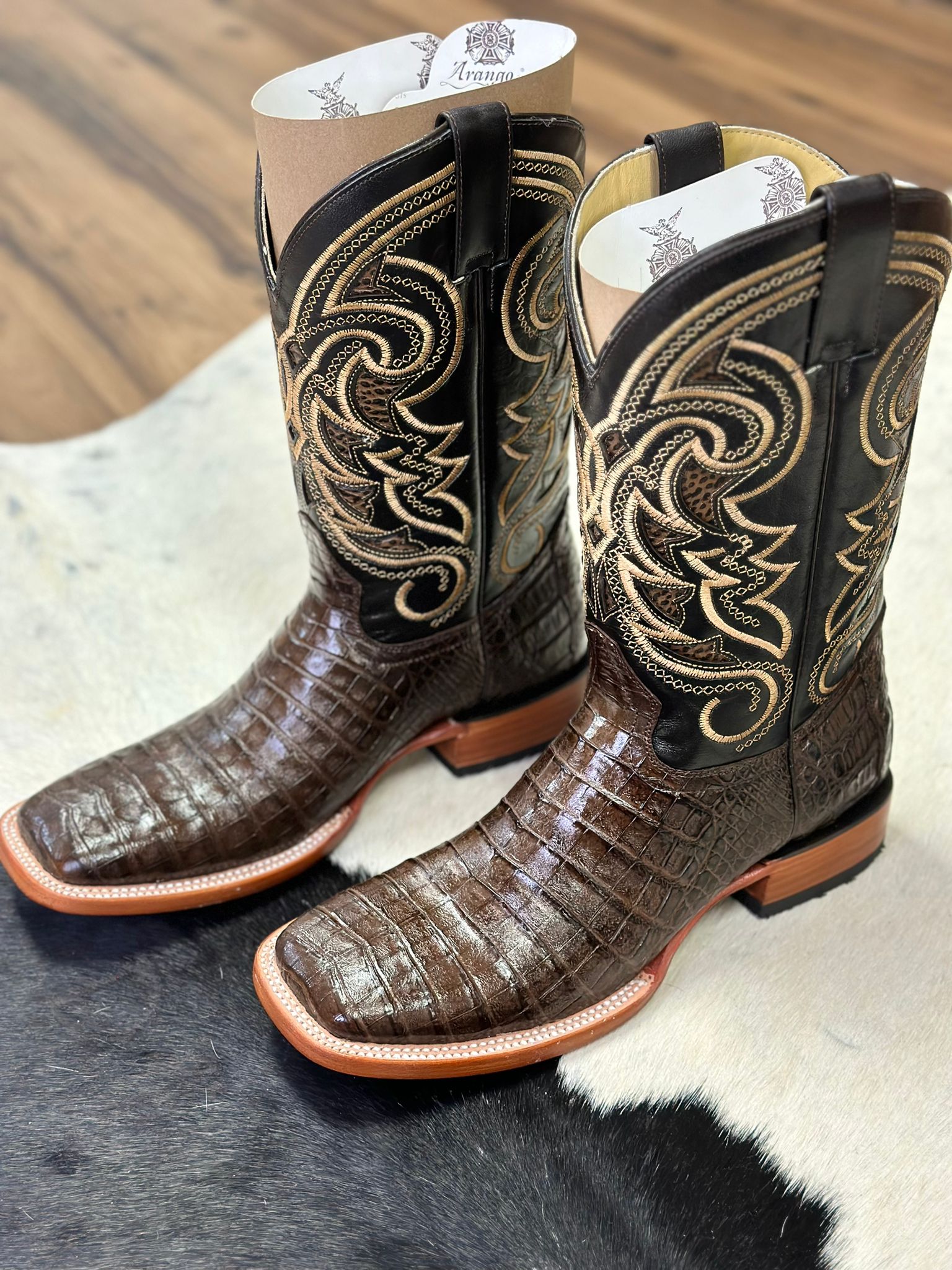 BOTAS ARANGO PRO-RODEO EXOTIC COCO BELLY TABACO