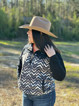 Cinch Womens Black & White Aztec Pattern Pullover